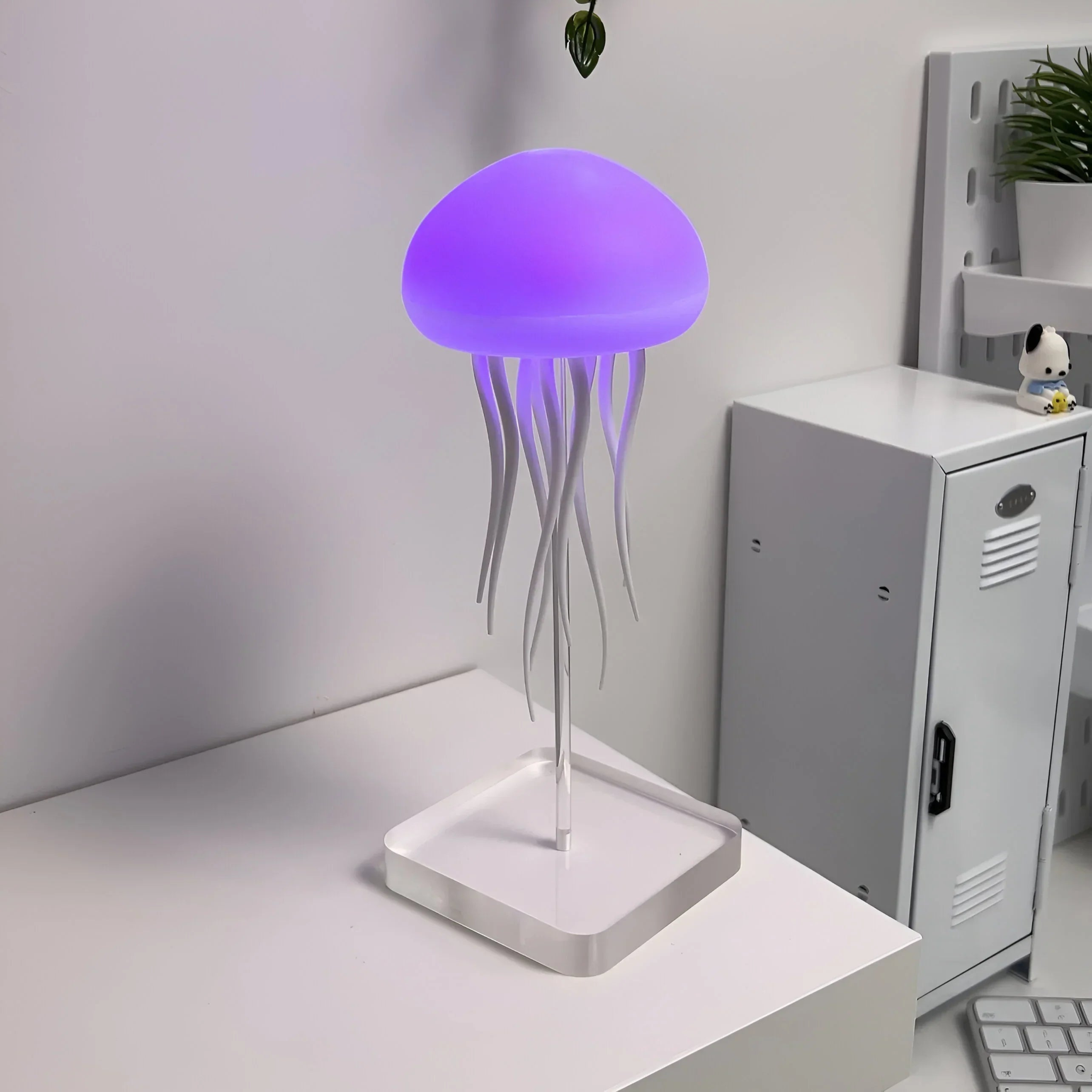 JellyGlow – Kleurveranderende lamp met synthetische kwallen en zacht LED-display