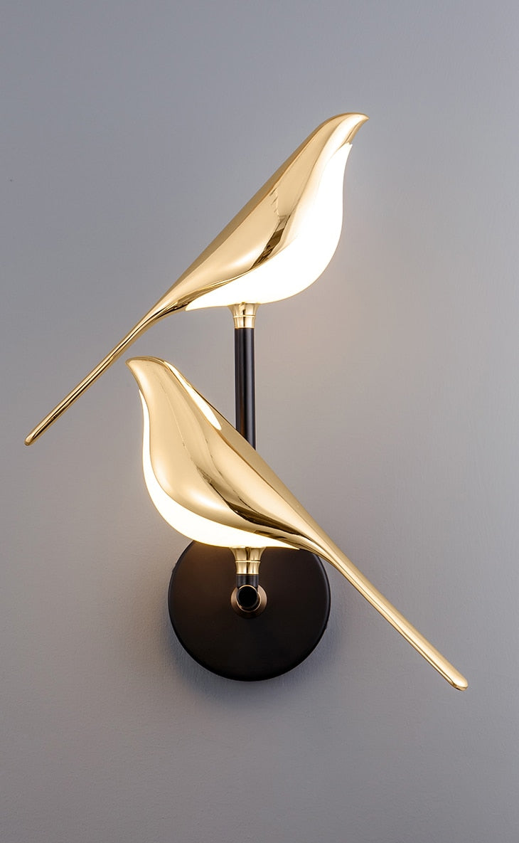 BirdLight - Stijlvolle vogelvormige wandlamp met gouden design