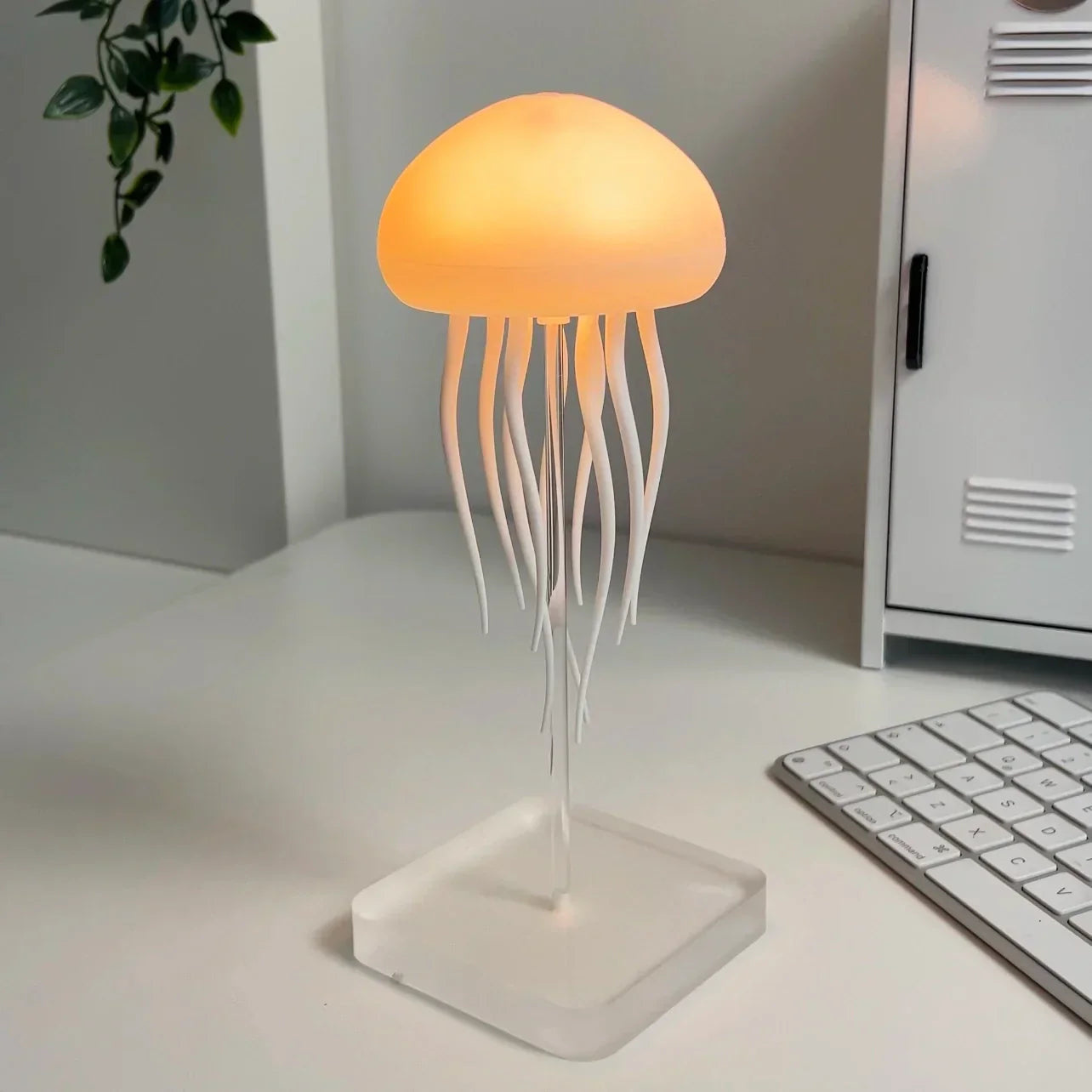 JellyGlow – Kleurveranderende lamp met synthetische kwallen en zacht LED-display